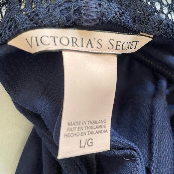 Victoria’s Secret knit and pretty lace chemise size Large- navy - Picture 6 of 6
